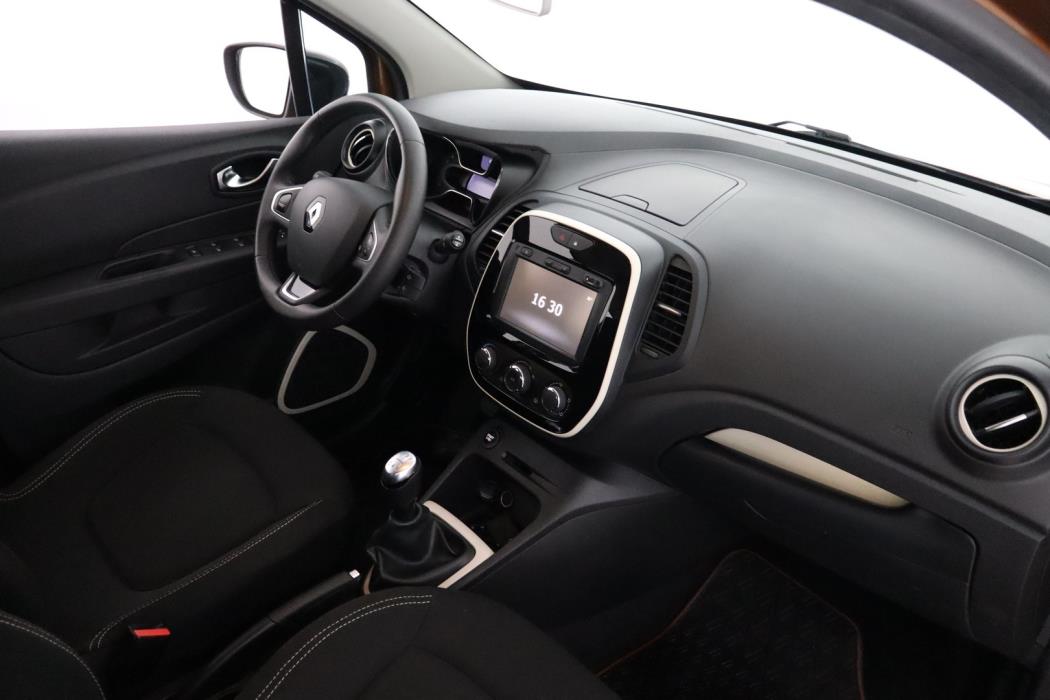 RENAULT Captur 2018