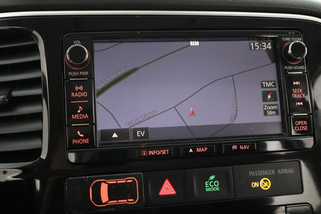 MITSUBISHI Outlander PHEV 2016