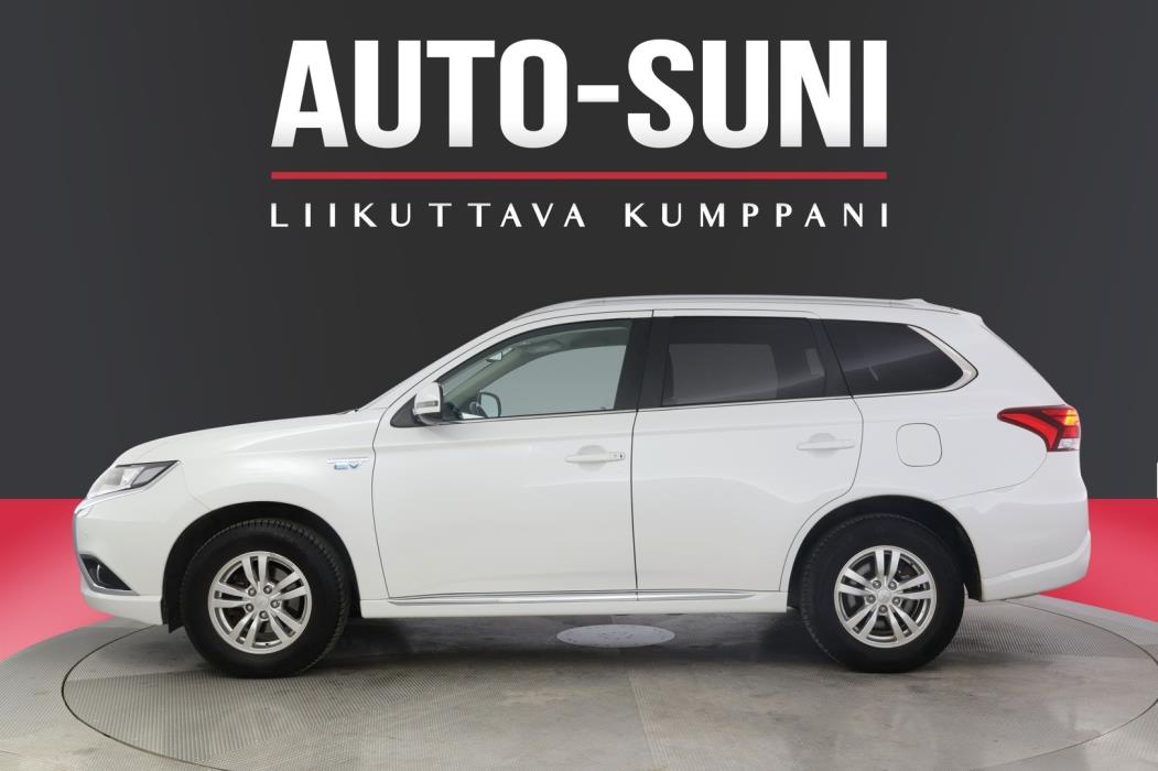MITSUBISHI Outlander PHEV 2016