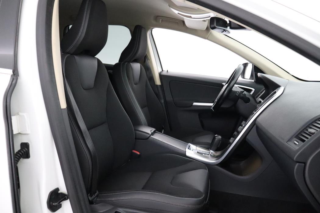 VOLVO XC60 2011