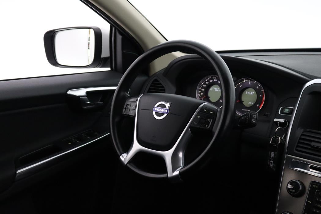 VOLVO XC60 2011