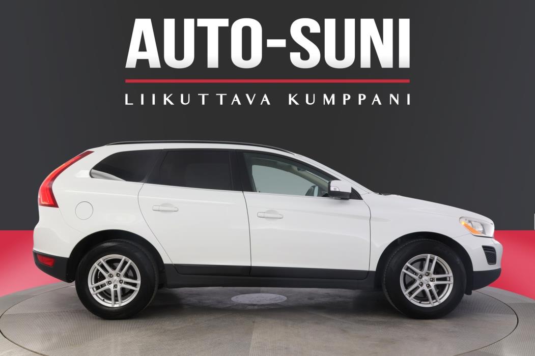 VOLVO XC60 2011
