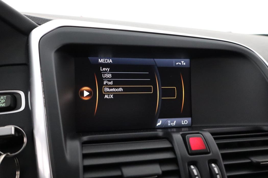 VOLVO XC60 2011