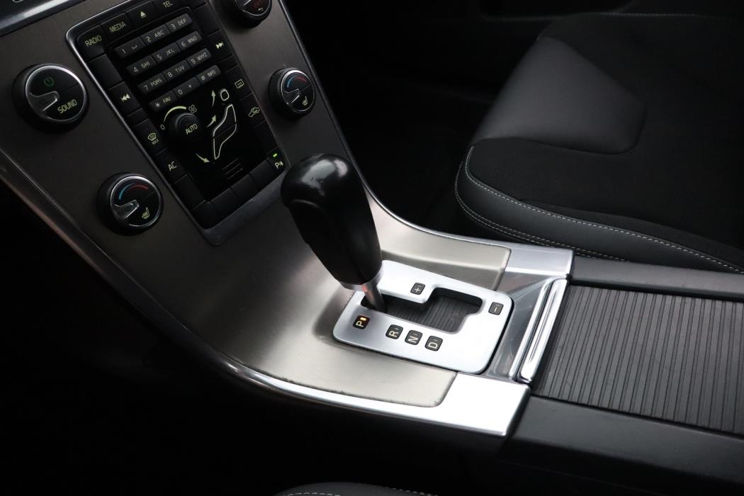 VOLVO XC60 2011