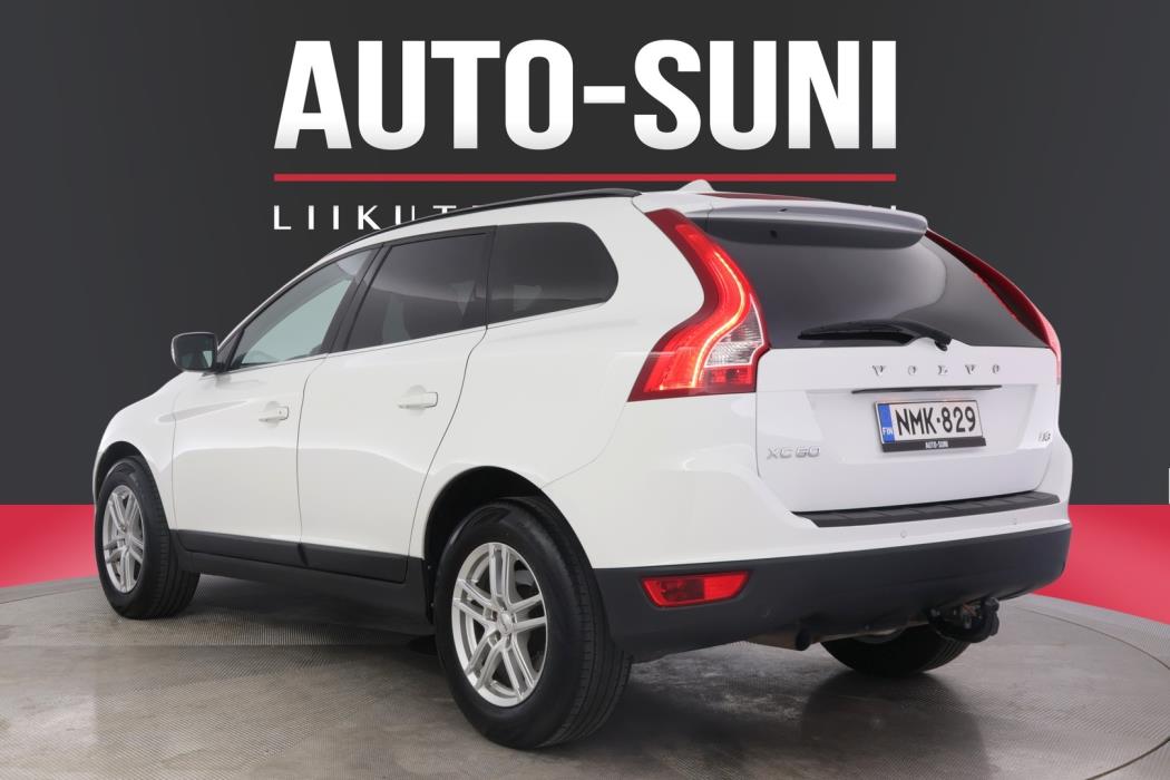 VOLVO XC60 2011