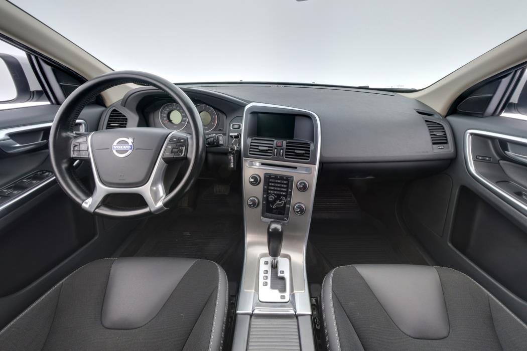 VOLVO XC60 2011