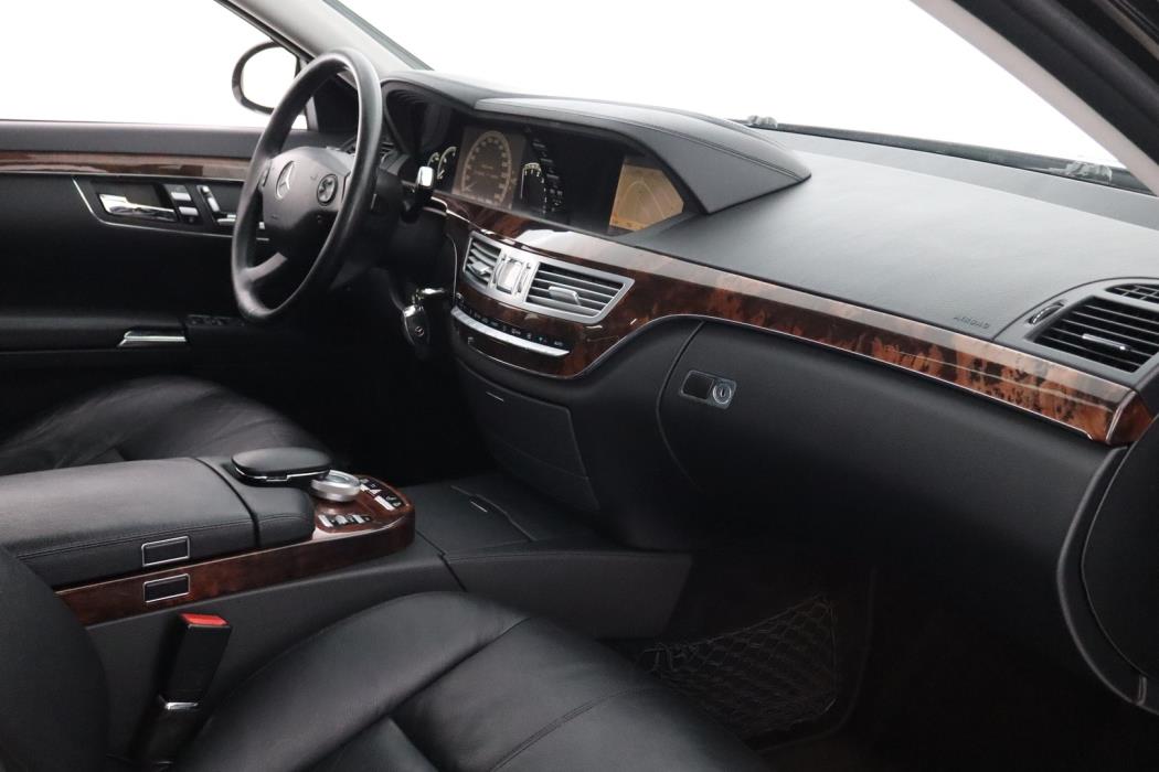 MERCEDES-BENZ S 2007