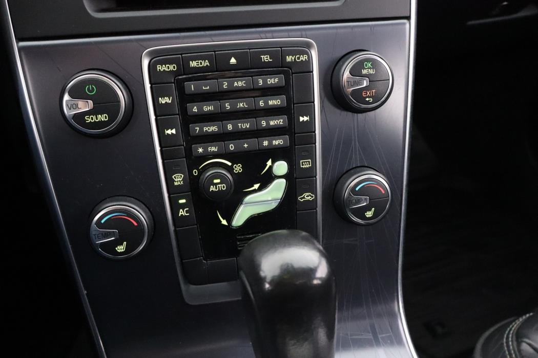 VOLVO V60 2012