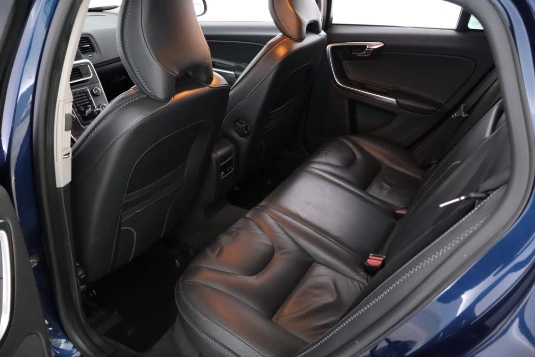VOLVO V60 2012