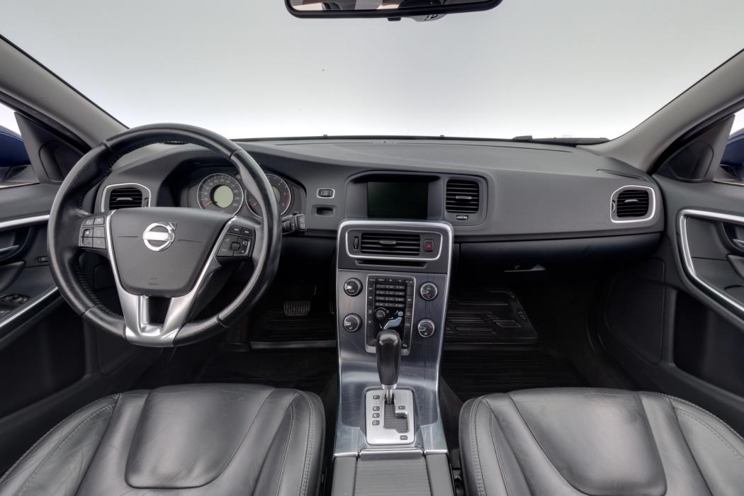 VOLVO V60 2012
