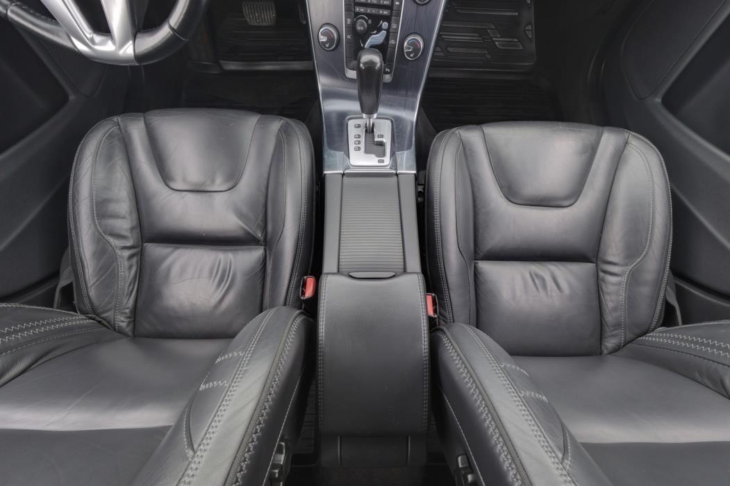 VOLVO V60 2012
