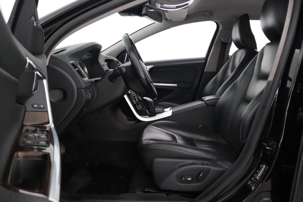 VOLVO V60 2013