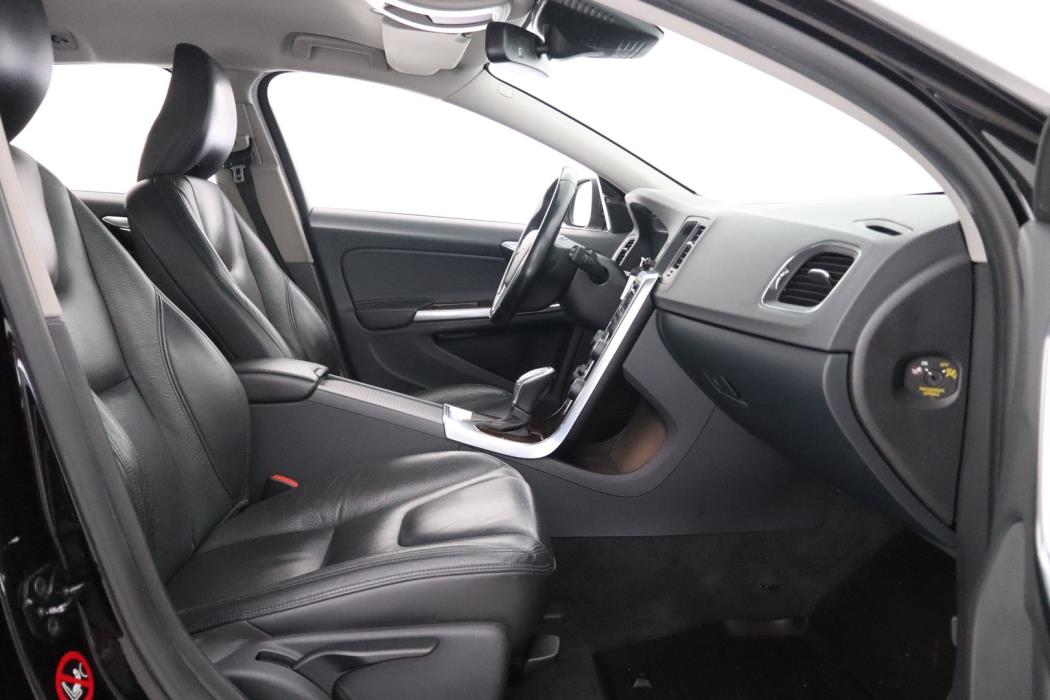 VOLVO V60 2013