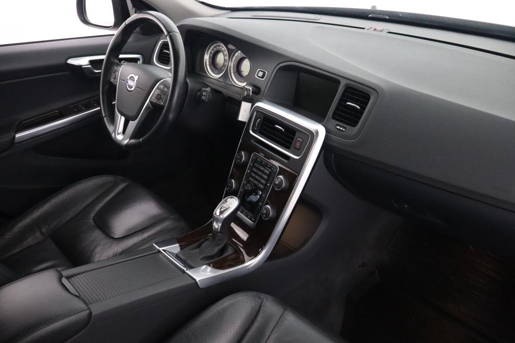 VOLVO V60 2013