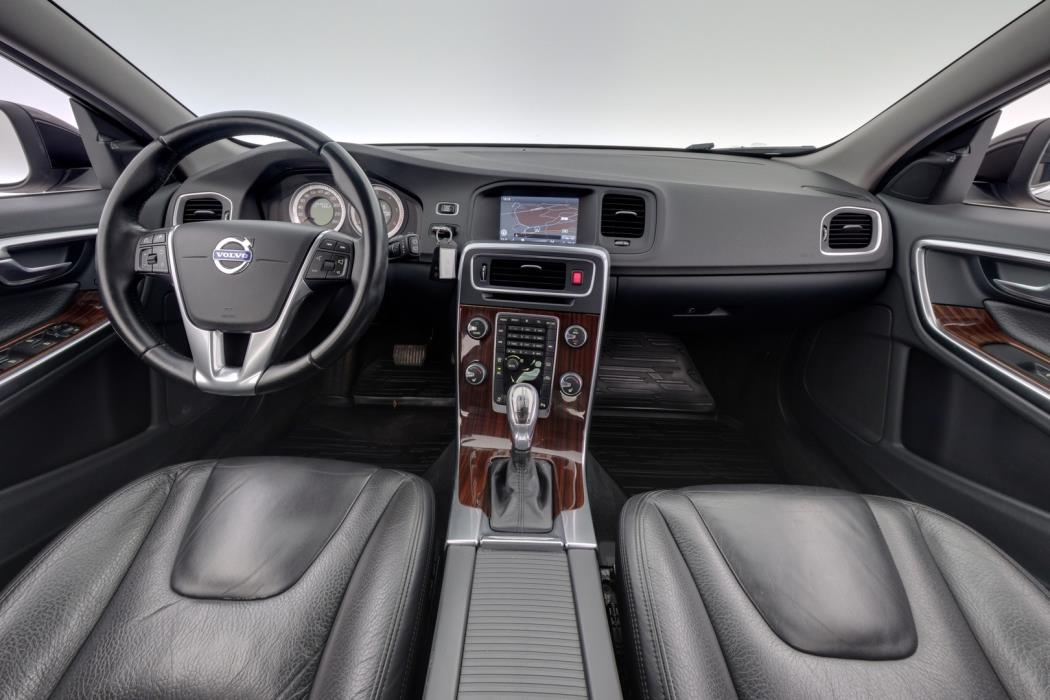 VOLVO V60 2013