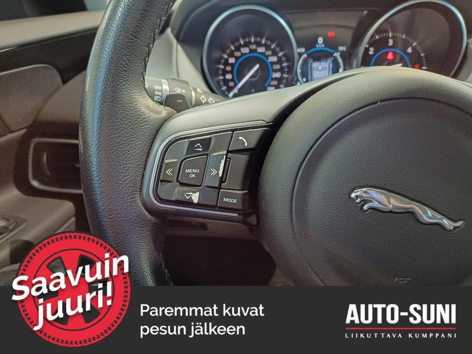 JAGUAR XE 2017