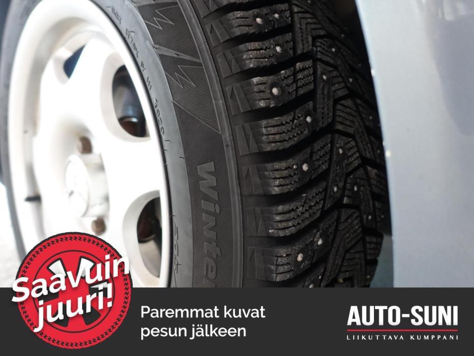 MERCEDES-BENZ E 2005