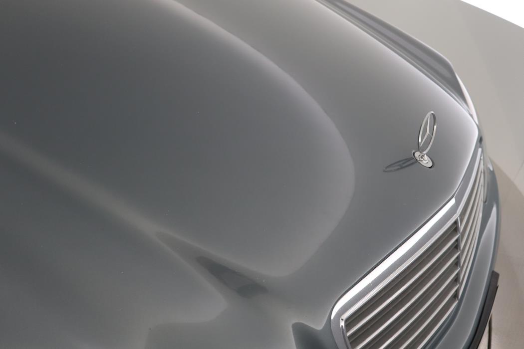 MERCEDES-BENZ E 2005