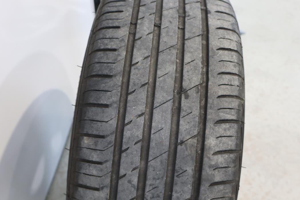 MERCEDES-BENZ E 2005