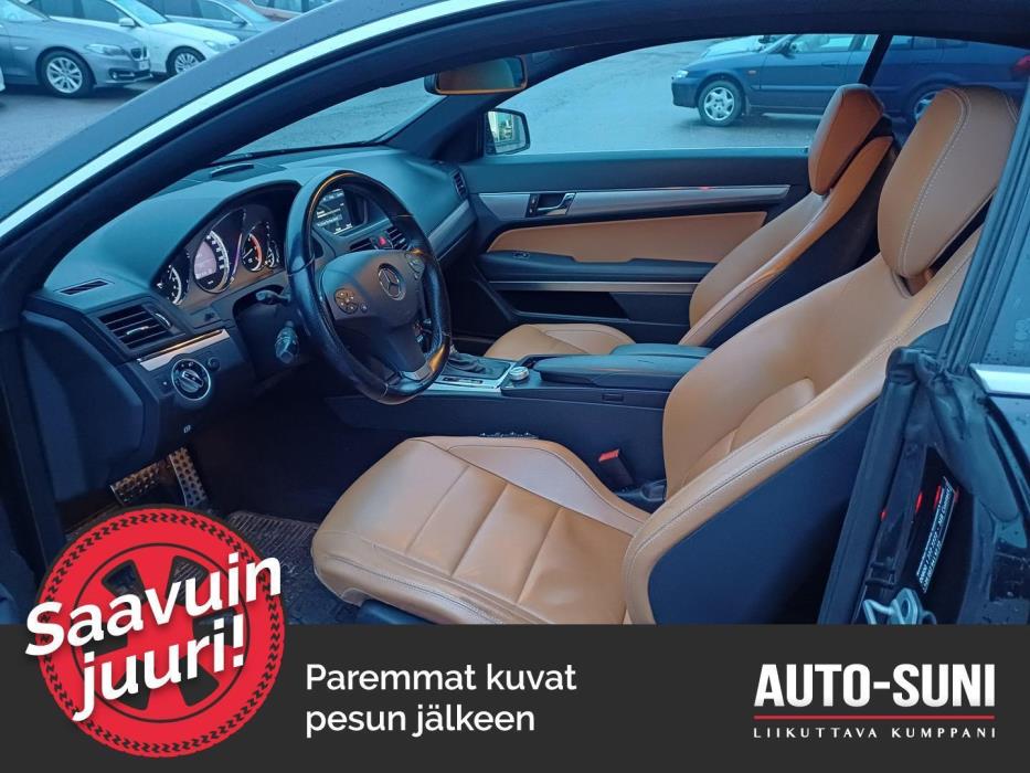 MERCEDES-BENZ E 2011