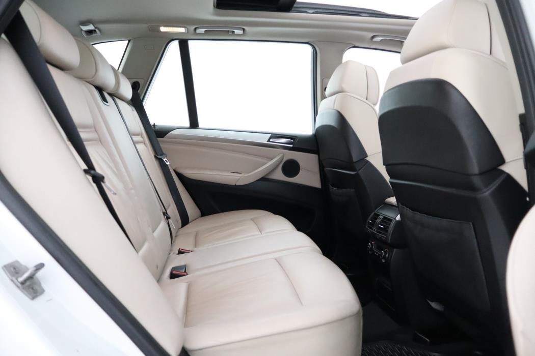 BMW X5 2011