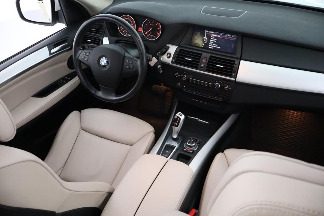 BMW X5 2011