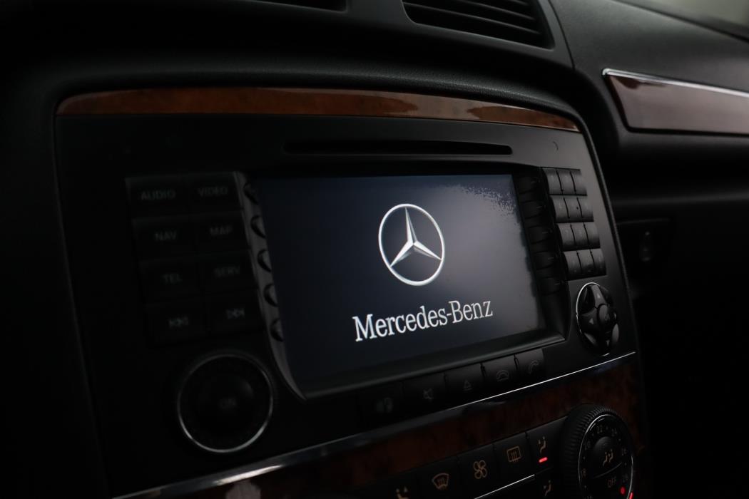 MERCEDES-BENZ R 2006