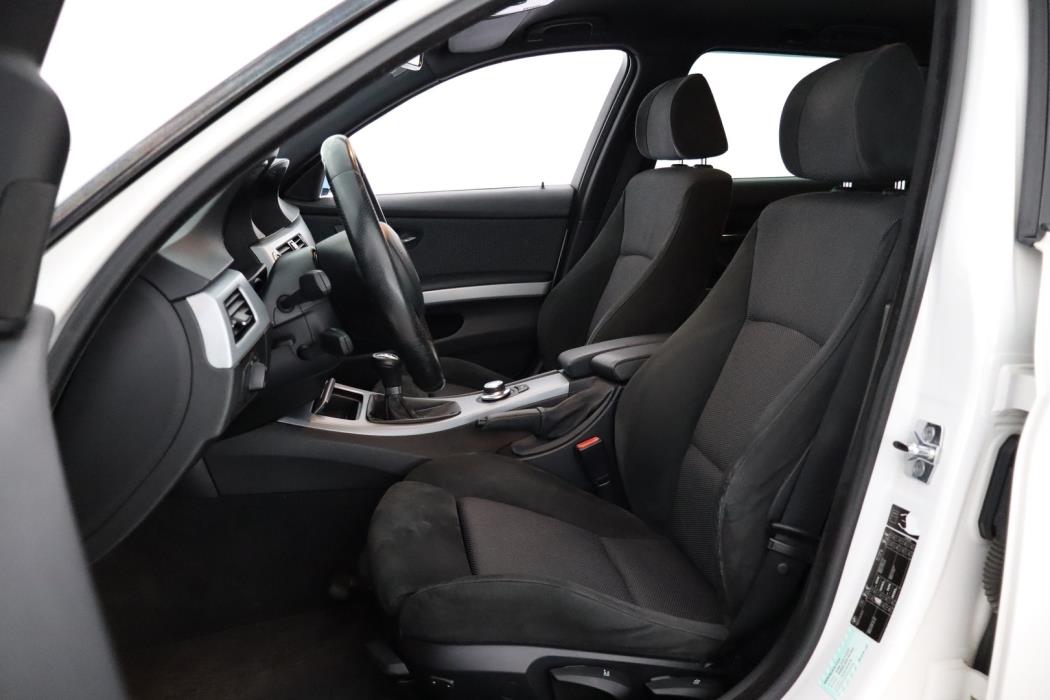 BMW 325 2008