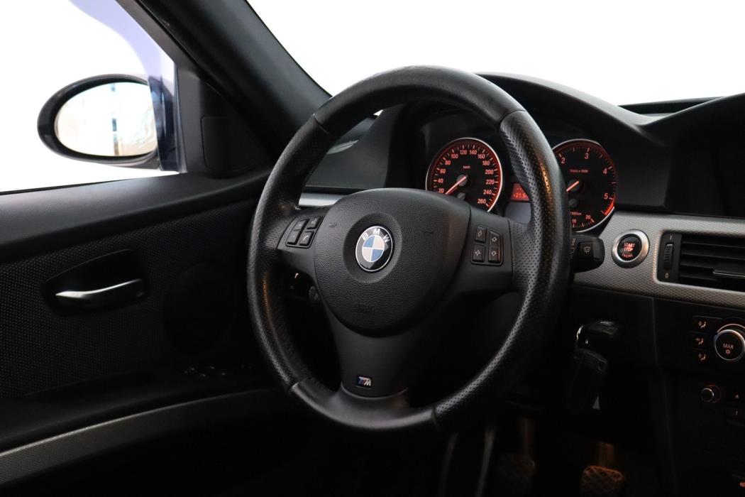 BMW 325 2008