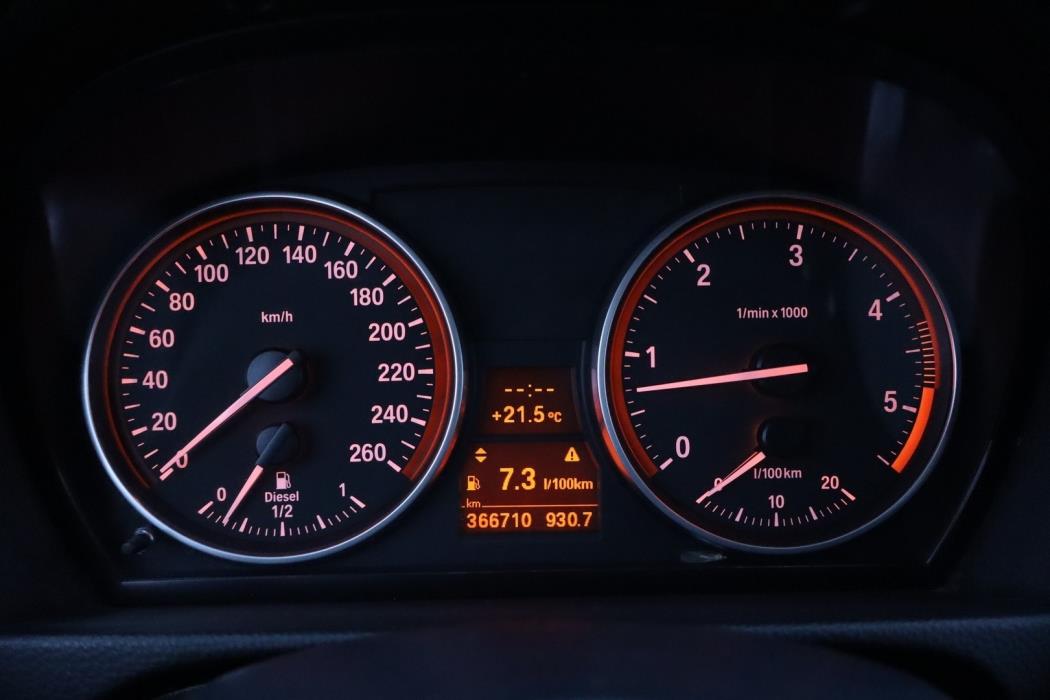 BMW 325 2008