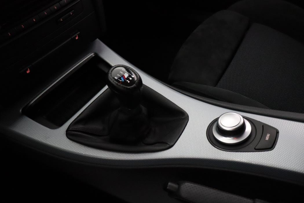 BMW 325 2008