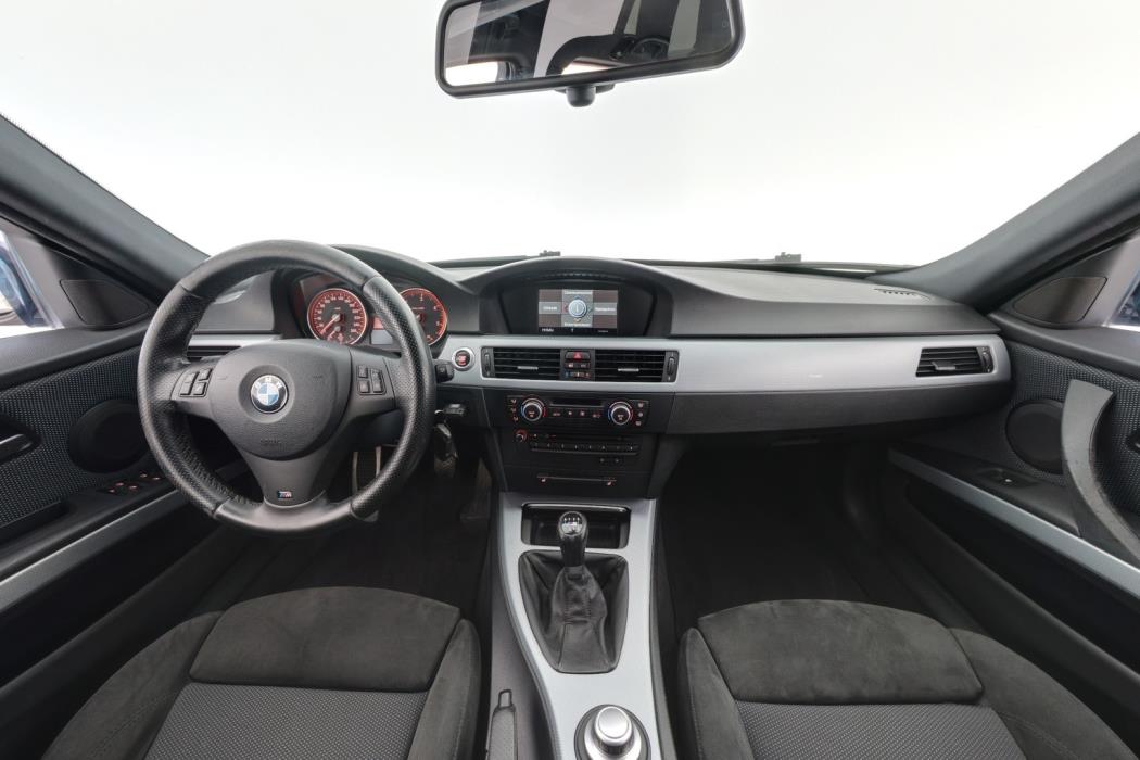 BMW 325 2008