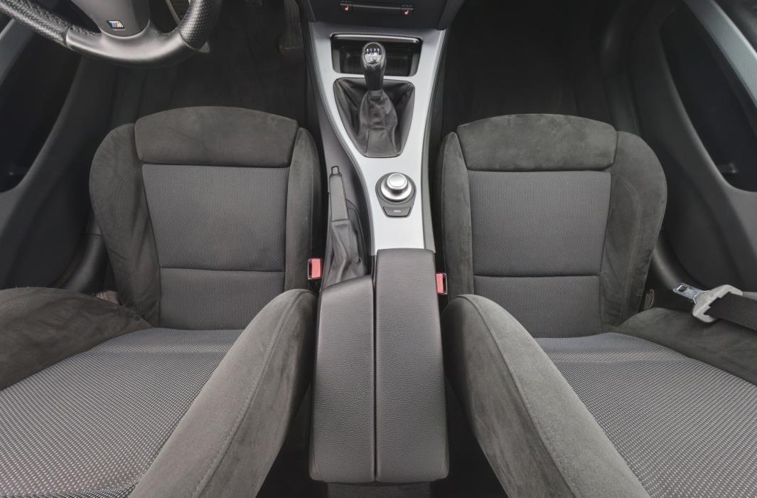 BMW 325 2008