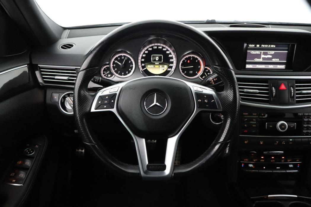 MERCEDES-BENZ E 2012