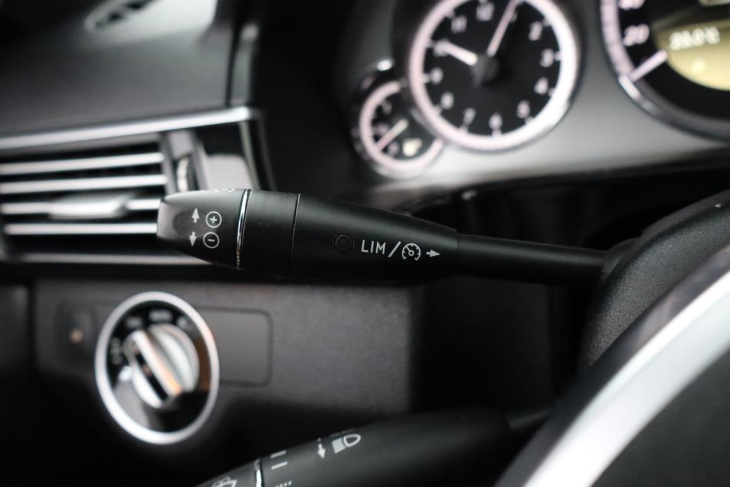 MERCEDES-BENZ E 2012