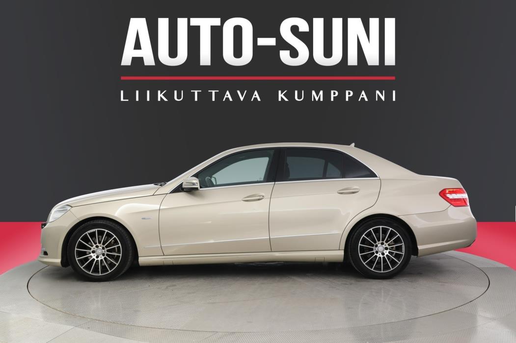 MERCEDES-BENZ E 2012
