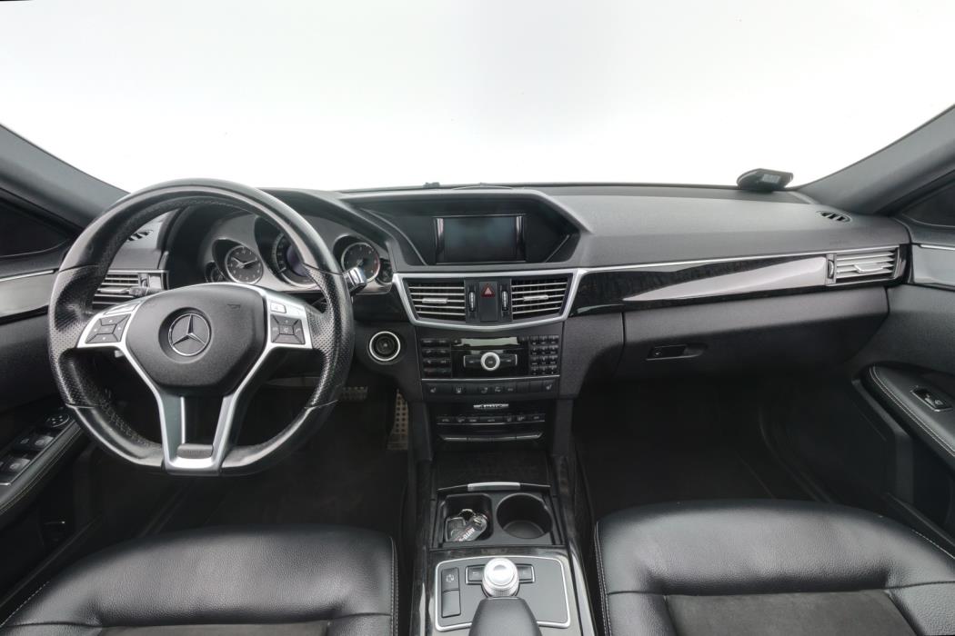 MERCEDES-BENZ E 2012