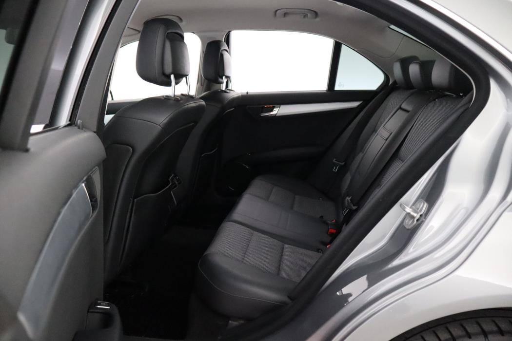 MERCEDES-BENZ C 2011