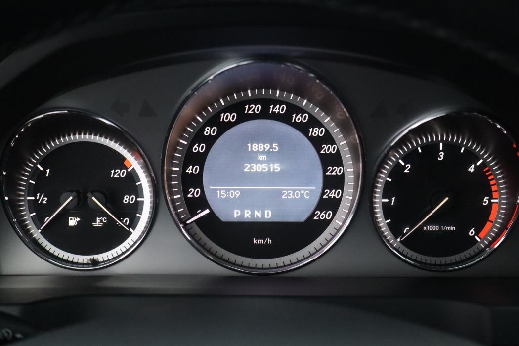 MERCEDES-BENZ C 2011
