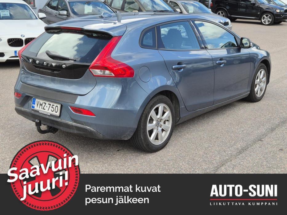 VOLVO V40 2013