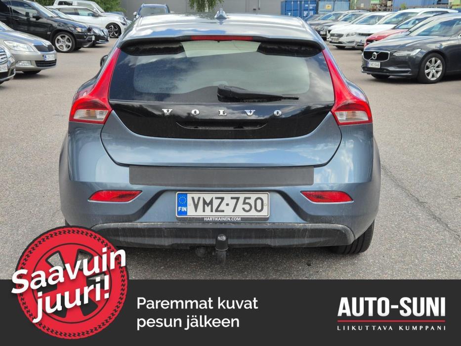 VOLVO V40 2013