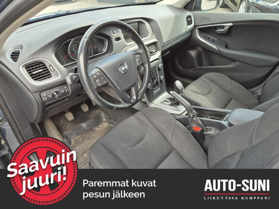 VOLVO V40 2013