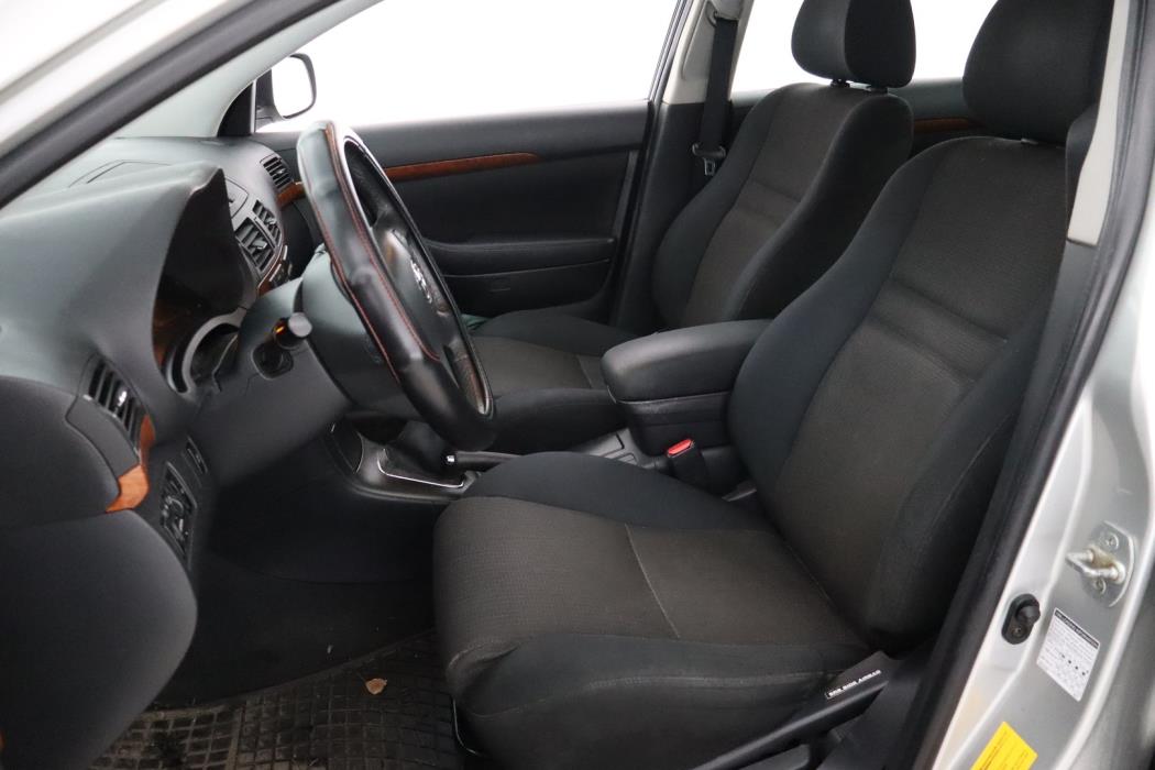 TOYOTA Avensis 2006