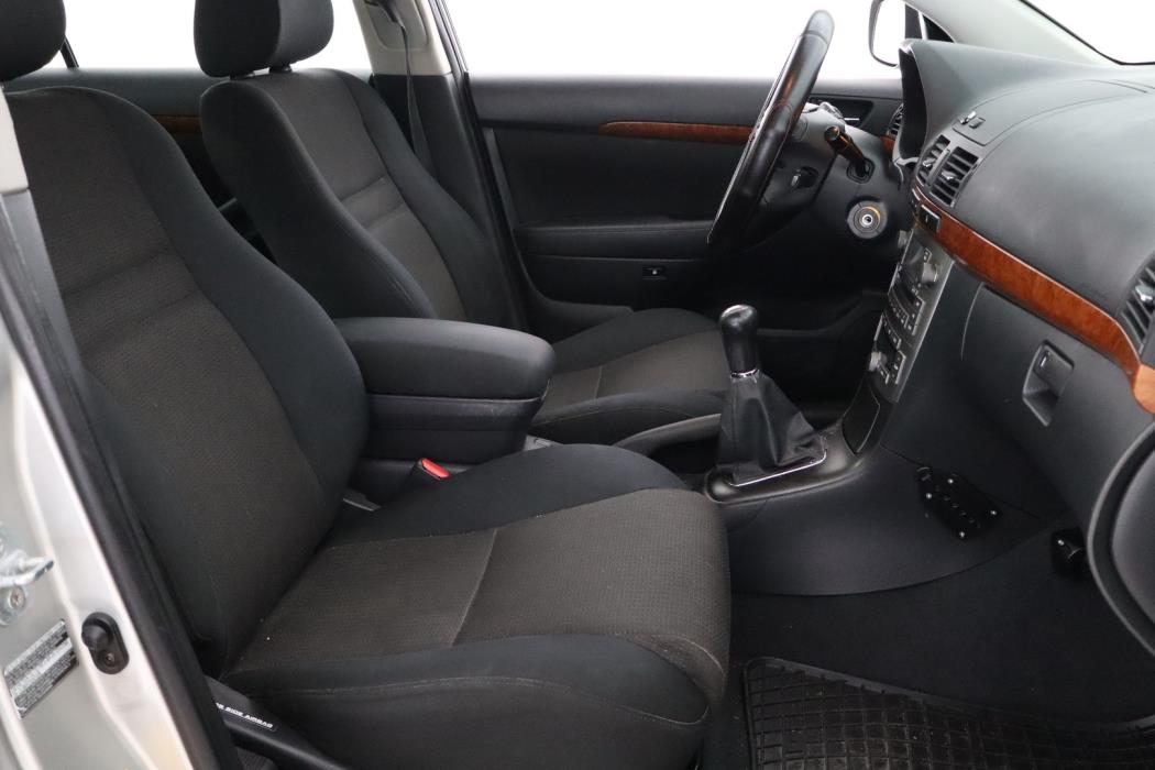 TOYOTA Avensis 2006
