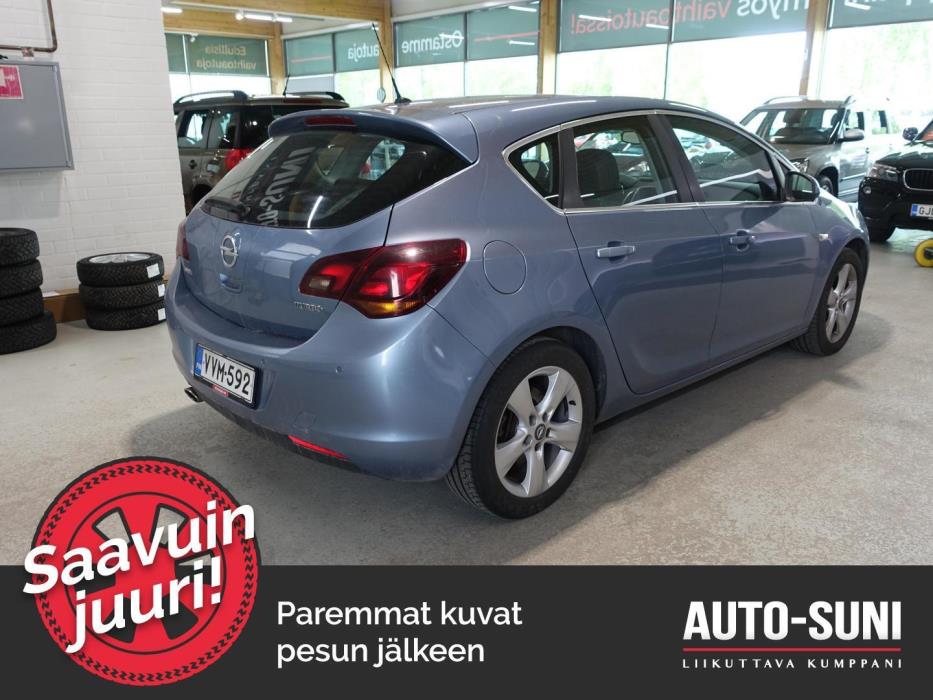 OPEL Astra 2011