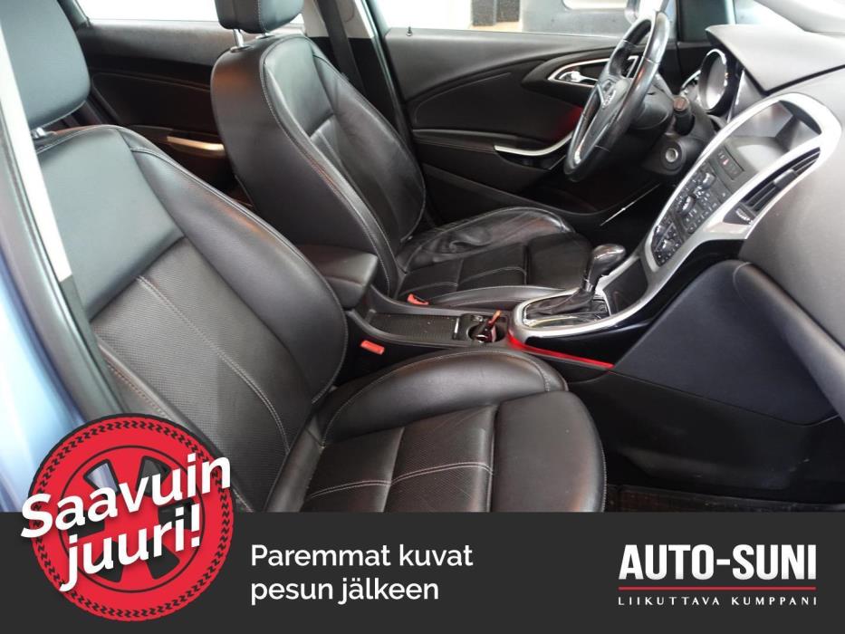 OPEL Astra 2011