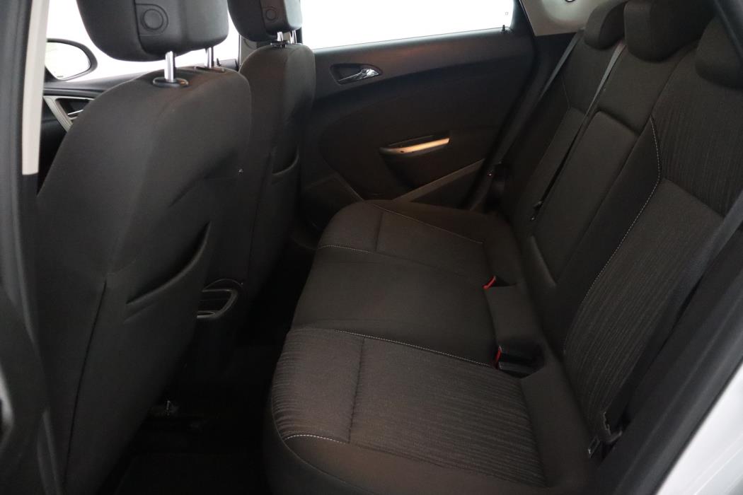 OPEL Astra 2012