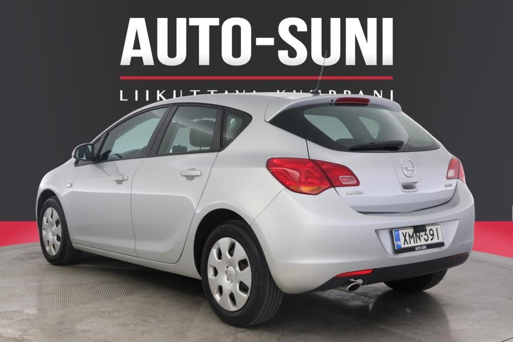 OPEL Astra 2012