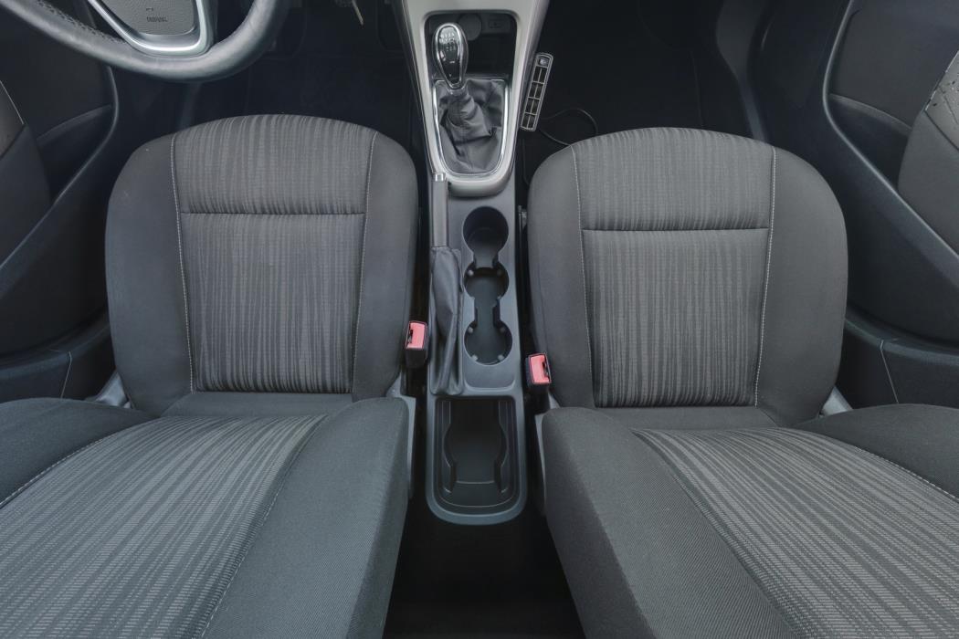 OPEL Astra 2012