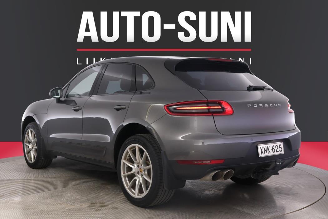 PORSCHE Macan 2015